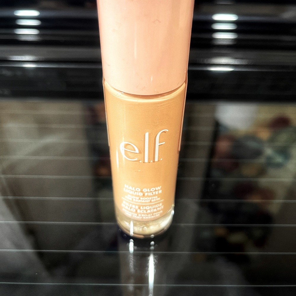 Elf Halo Glow Liquid Filter shade 3.